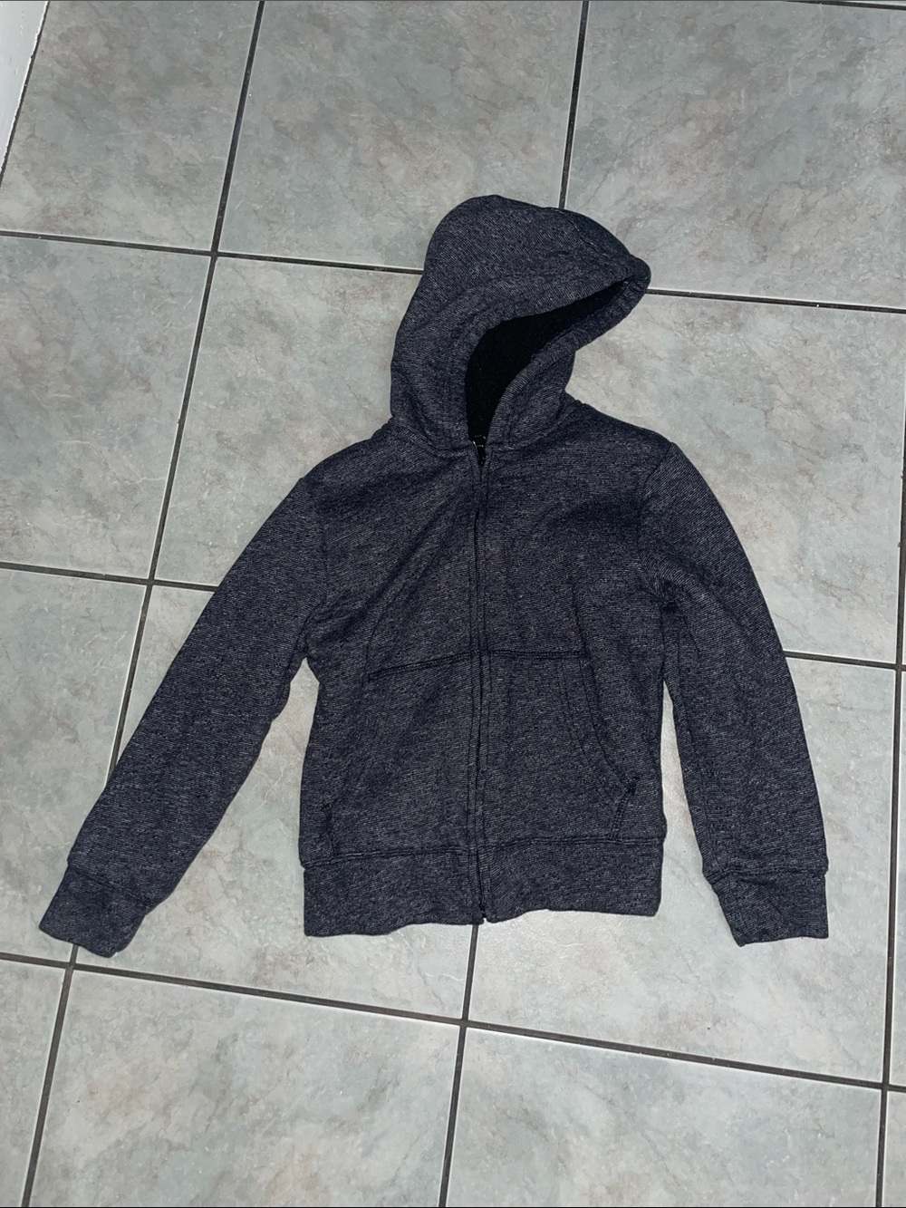 Boys sweatshirt and jacket bundle (7) size 6 - Picture 7 of 9